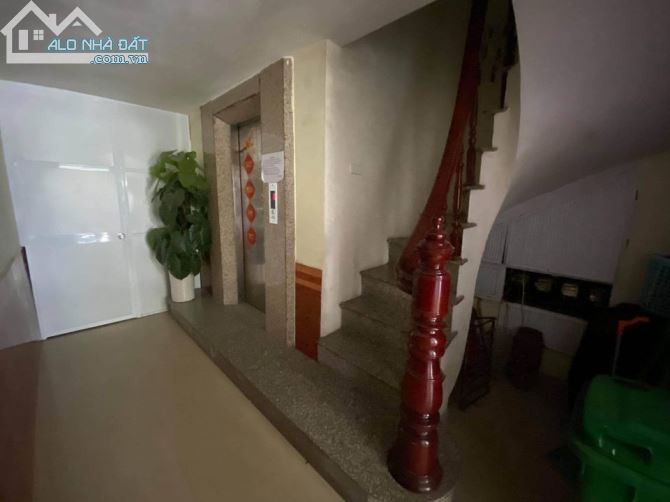 CĂN HỘ DỊCH VỤ BA ĐÌNH, 9 TẦNG, THANG MÁY, NGÕ ÔTÔ. 52M2. GIÁ 13.5 TỶ, CHO THUÊ 80TR/THÁNG