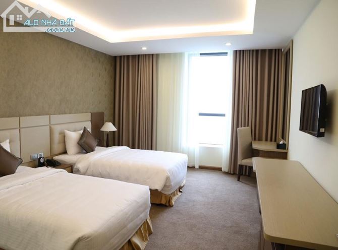 Cho Thuê khách sạn 48 phòng, đường Trần Qúy Cáp khu cách biển 100m.