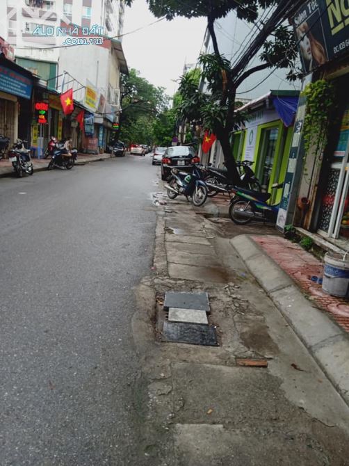 Bán nhà mặt ngõ chợ Tân Mai, gần sân bóng Tân mai, 62m2 Mặt tiền 4m, giá 4,7 tỷ - 1