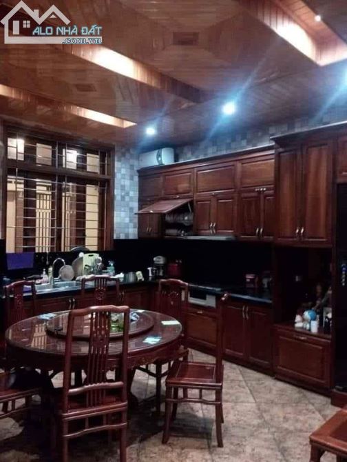 Bán nhà mặt phố Nguyễn Văn Lộc, Hà Đông 91m2, 2 mặt thoáng, Vị trí đẹp nhất phố, Giá 24 tỉ - 1