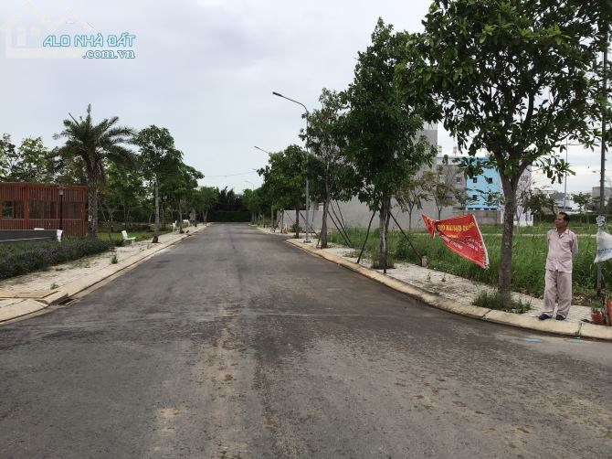 Bán đất hẻm xe hơi đường Huỳnh Tấn Phát, giá 3.9 tỷ, DT: 85m2, đường 6m - 2