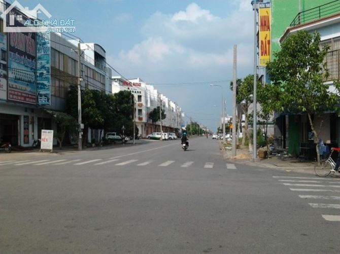 Thông tin thật 100%- Bán đất dự án 30 tầng MT Đặng Văn Bi, Thủ Đức, 50x70m, 3.500m2, 250tỷ - 1