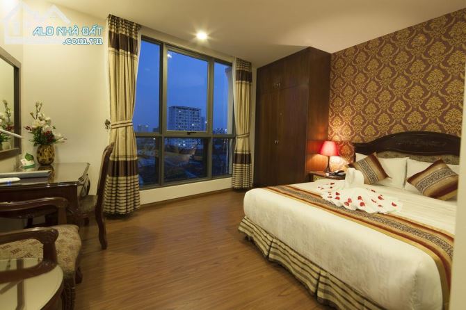 Khách sạn 30 phòng,doanh thu 400tr/tháng, MT đường Hồ Văn Huê 1100M2 , chỉ 55 tỷ.