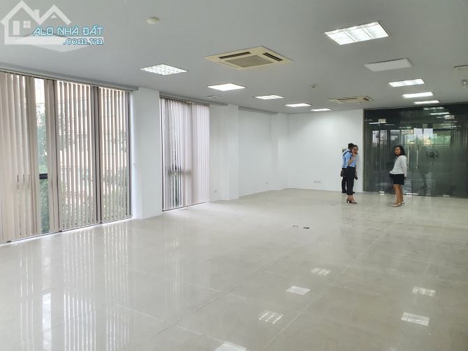 Cho thuê văn phòng chuyên nghiệp vị trí đẹp nhất phố Chùa Láng diện tích 80m2 giá 21 triệu - 4