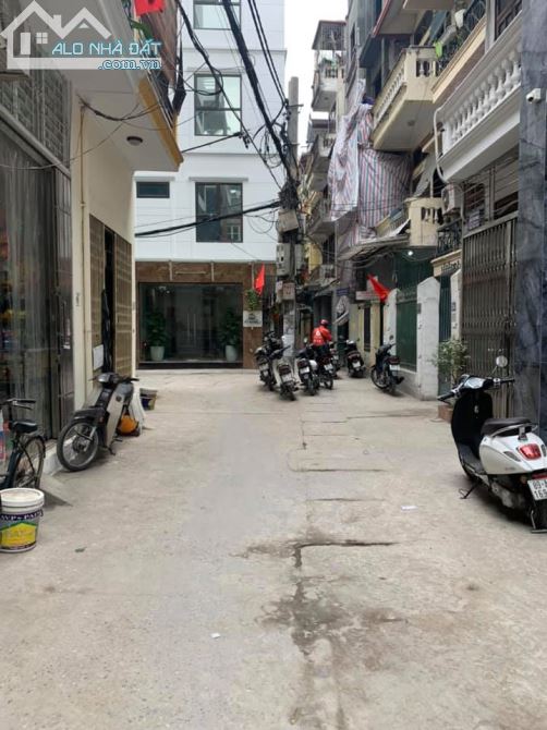 NHÀ LÔ GÓC ĐÀO TẤN- ÔTÔ ĐỖ CỬA. THANG MÁY. DÒNG TIỀN 150TR/THÁNG - DT 52M2, 8 TẦNG, MT 10M