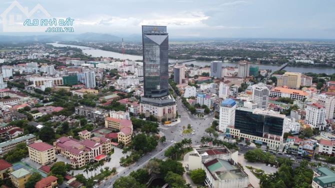 Mặt tiền kinh doanh Hùng Vương, vị trí đắc địa, gần ngã 6 Vincom Plaza