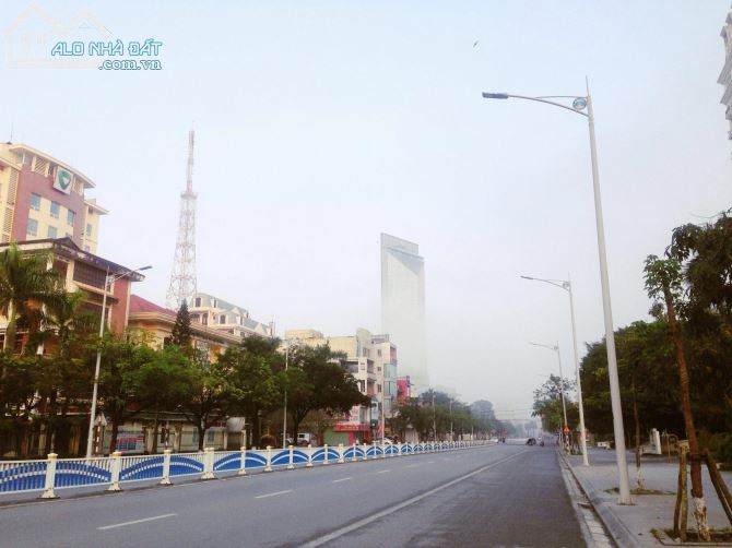 Mặt tiền kinh doanh Hùng Vương, vị trí đắc địa, gần ngã 6 Vincom Plaza - 2