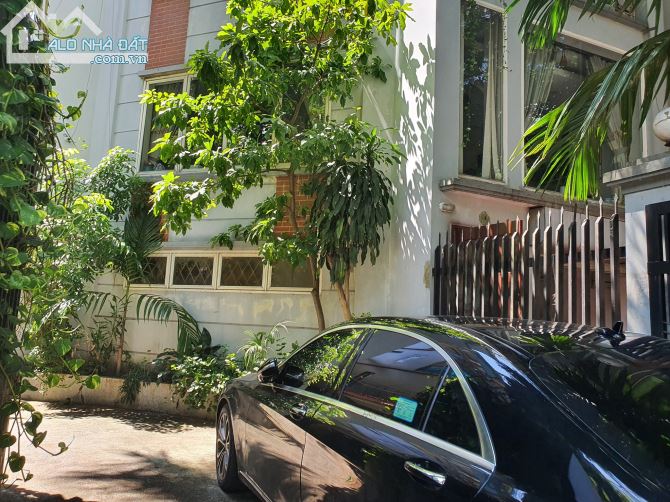 APARTMENT TÂY HỒ, 3 BƯỚC RA HỒ. 8 TẦNG, THANG MÁY. THUÊ 115TR/THÁNG. GIÁ 26.5 TỶ