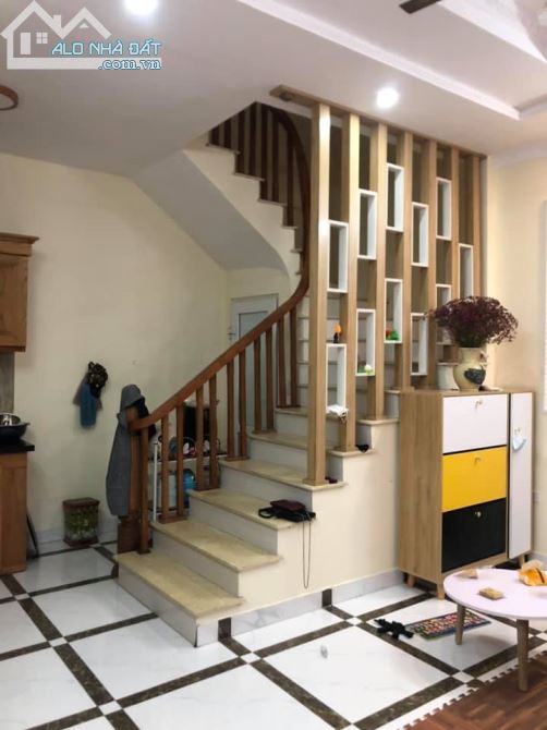 Bán nhà phân lô 2 mặt ngõ đường Vũ Tông Phan Dt 35m2 x5 tầng, Mt 4,5m, giá 3,6 tỷ - 1