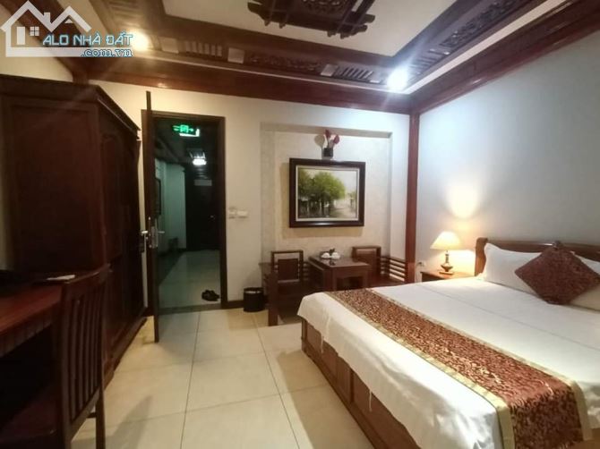 PHỐ CỔ- TÒA NHÀ KHÁCH SẠN NĂM SAO-MẶT PHỐ LỚN - TRUNG TÂM QUẬN HOÀN KIẾM