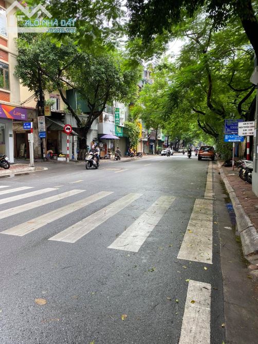 Chủ bán Lô 5 KĐT ĐỊNH CÔNG 6T 92m2 Thang Máy nhập khẩu vỉa hè 3M Giá 24.2 Tỷ