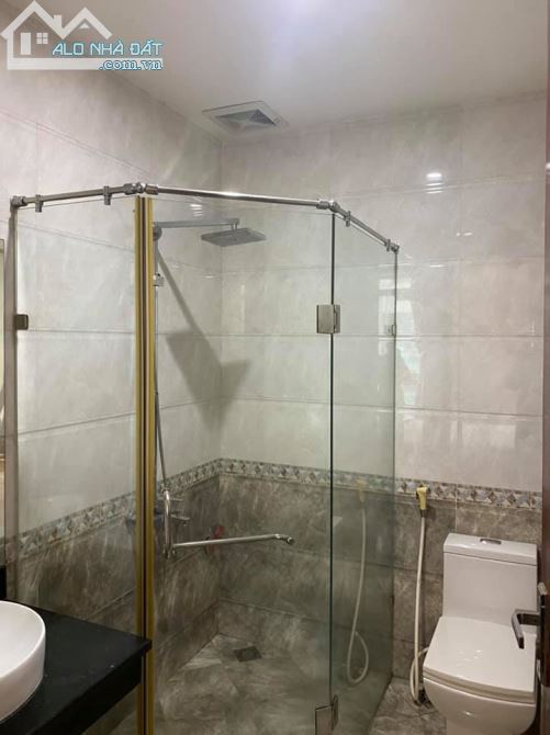 Chủ bán Lô 5 KĐT ĐỊNH CÔNG 6T 92m2 Thang Máy nhập khẩu vỉa hè 3M Giá 24.2 Tỷ - 5