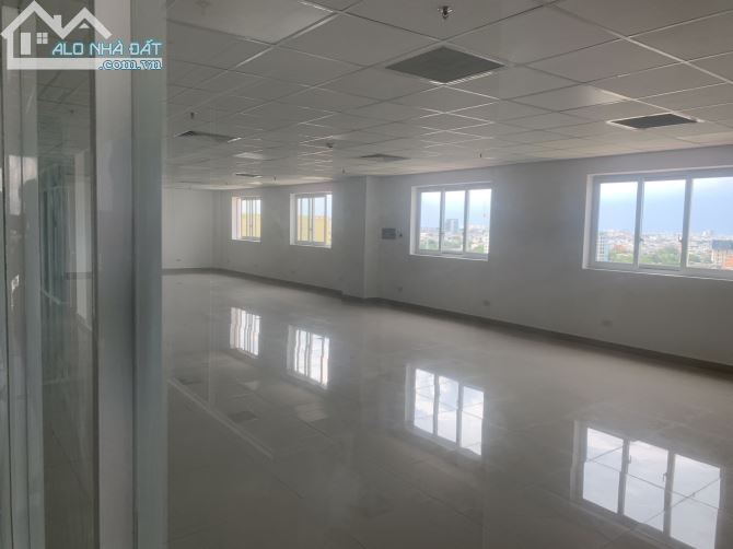 Văn phòng cho thuê 350m2/sàn trong suốt - tòa nhà mới MT Nguyễn Xí Bình Thạnh - 2