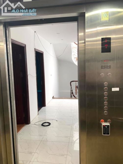 BÁN GẤP TOÀ VĂN PHÒNG TRUNG TÂM THANH XUÂN HÀ NỘI 120 M 7 TẦNG 35 TỶ