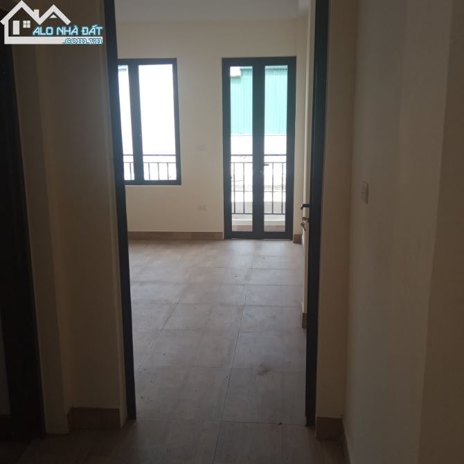 Cho thuê nhà phố trường chinh, ô tô tải đỗ cửa gần ngã tư phố vọng DT 70m2 4 tầng - 2