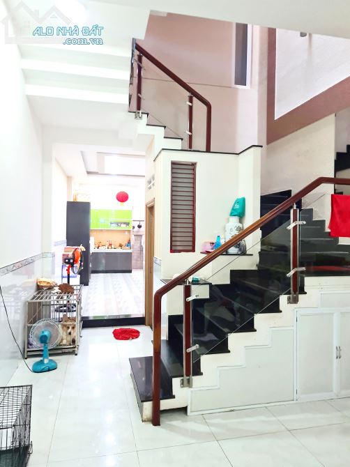 CẠNH KHU VIP BẮC HẢI, NHÀ CỦA BÁC SĨ Ở HẺM XE HƠI 8M TRẢI NHỰA, CMT8, 100M2 - 1