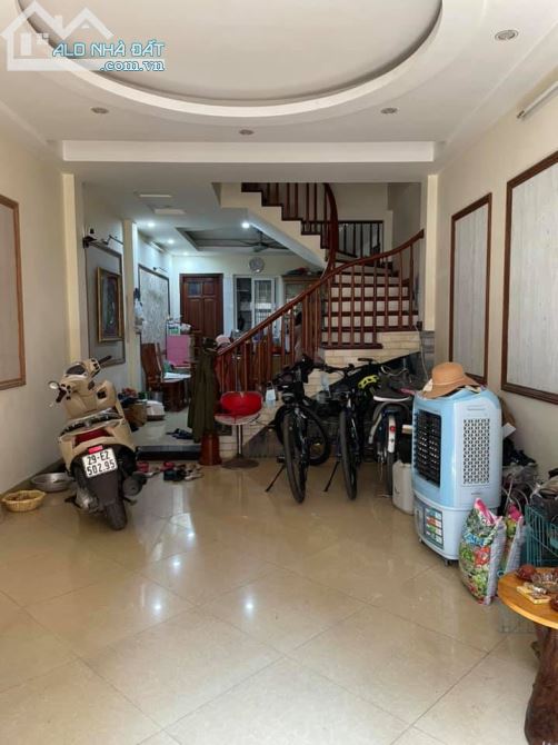 NHÀ PHỐ NGUYÊN HỒNG - PHÂN LÔ VIP, GARA Ô TÔ - NGÕ Ô TÔ TRÁNH, VỈA HÈ, KINH DOANH. - 2