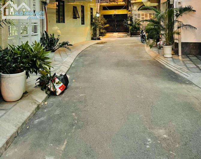 NHÀ PHỐ NGUYÊN HỒNG - PHÂN LÔ VIP, GARA Ô TÔ - NGÕ Ô TÔ TRÁNH, VỈA HÈ, KINH DOANH. - 4