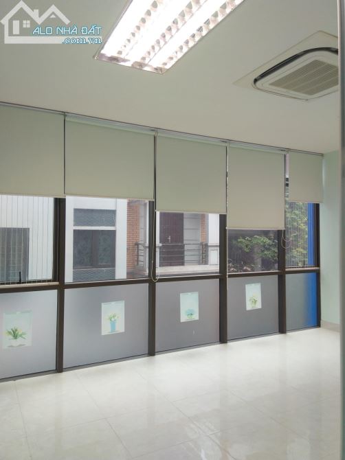 Bán Nhà mới đẹp, Lô góc- Kinh doanh - VP khu phố Nguyên Hồng Q.Đống Đa ,  8 tầng Thang máy - 1