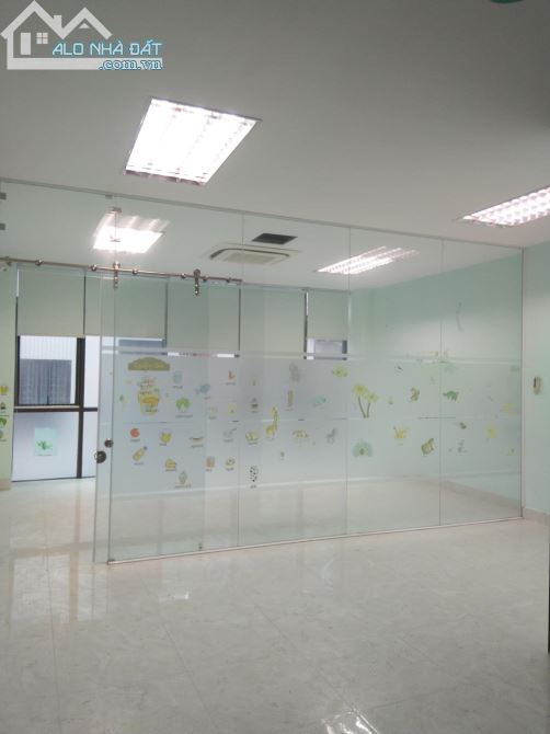 Bán Nhà mới đẹp, Lô góc- Kinh doanh - VP khu phố Nguyên Hồng Q.Đống Đa ,  8 tầng Thang máy - 2