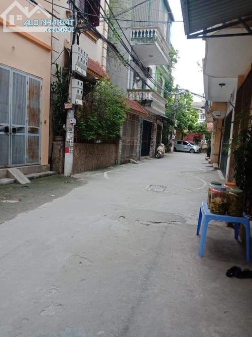 Cần bán nhà mặt ngõ Nguyễn Phúc Lai giá 5.2 tỷ, 42m2x4T , ngõ rộng thông các ngả - 2