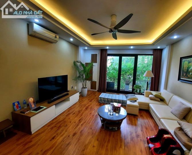 Bán nhà Hoàng Văn Thái, DT 34m2 x4 tầng, Mt 4m, ngõ rộng ô tô cách nhà 10m, giá 4,8 tỷ - 1
