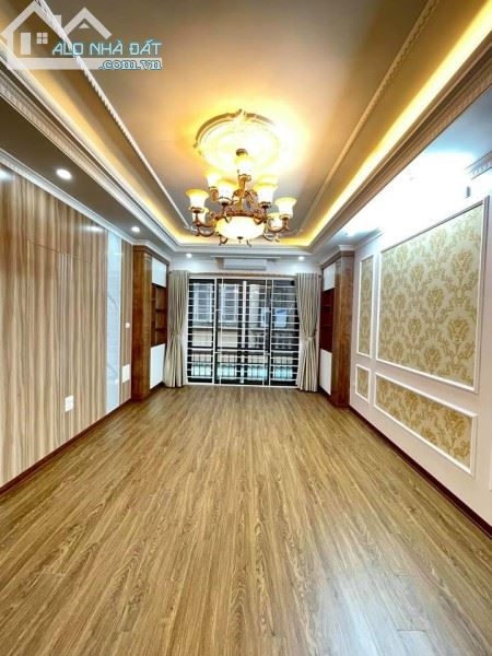 Bán nhà Vương Thừa Vũ, 50m2 x 7 tầng thang máy, nhà mới đẹp, 7 chỗ vào nhà, gần phố, 10 tỷ