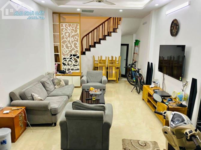 Bán nhà phố Kim Hoa, gần ngã tư Giải Phóng Lê Duẩn Dt 36m2 x5 tầng, giá 4,9 tỷ - 1