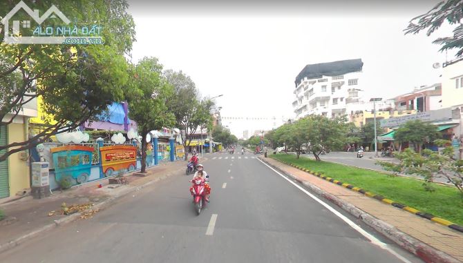 MB lê thúc hoạch 12x20 hiện trạng cấp 4 trống suốt gần trường học - 2