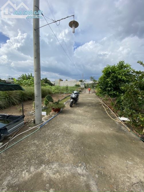 Chính chủ bán  Đất thổ cư đô thị khu phố Thanh Hà-thị trấn Cần Giuộc-QL50 ,900tr/163m2 - 4