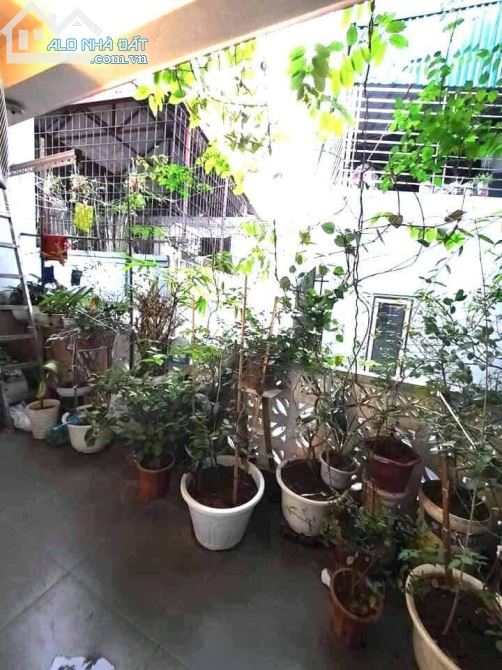 Bán nhà 4 tầng mặt ngõ 12 phố Vũ Thạnh, DT 65m2, Mt 7m, Ô tô vào nhà, giá 11 tỷ - 4