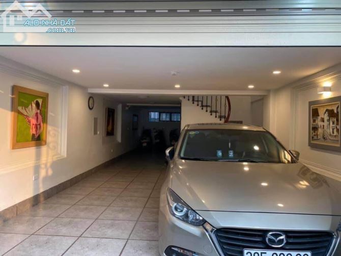 Bán nhà 4 tầng mặt ngõ 2 Ô tô tránh phố Cát Linh, Dt 65m2 Mt 8m, giá 10 tỷ - 1
