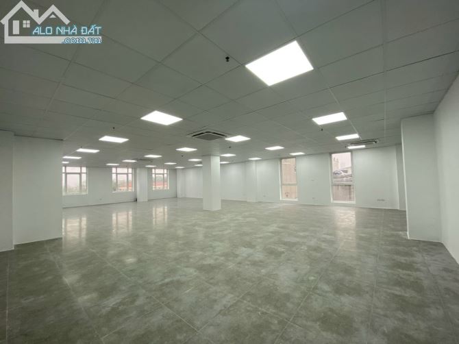 TÒA BIULDING 13 TẦNG, 5000M2 SÀN, 1 MẶT PHỐ VÀ 1 MẶT NGÕ PHÍA SAU, MT11M, MẶT  CẦU DIỄN - 1