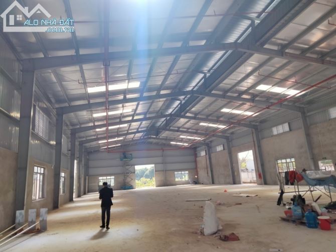 Cần cho thuê kho xưởng DT 1500m2, 3000m2, 15000m2 trong KCN Đài Tư, phóng cháy tự động