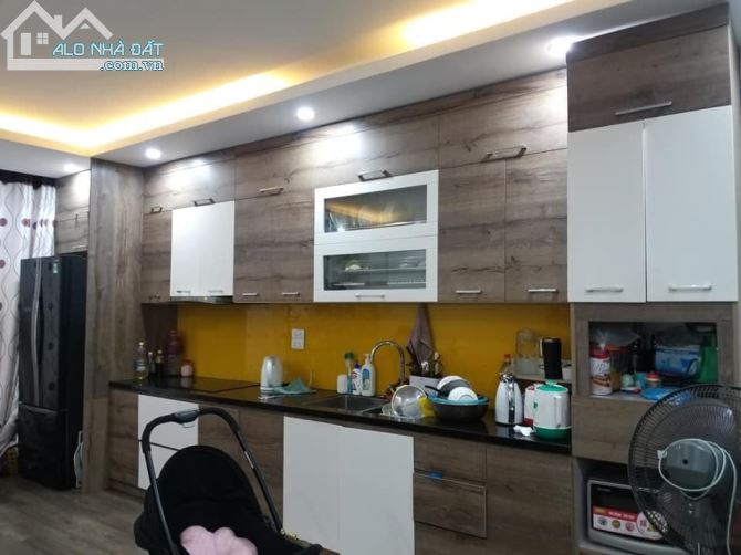 Cần bán nhà 5 tầng mặt ngõ phố Quan Nhân, Dt 46m2, Mt 4m, giá 5 tỷ 700tr - 1