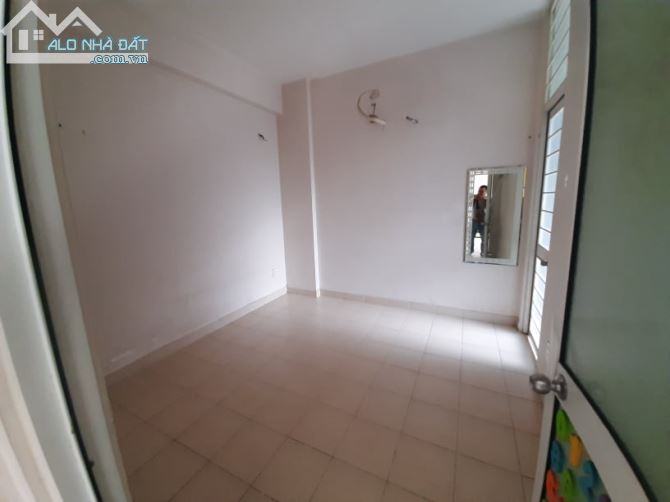 Căn Hộ Ehome 2, 55m2, 2PN 1WC, Máy Nước Nóng, Máy Lạnh, Rèm, 5 Triệu, 25 Phút Về Q1 - 7