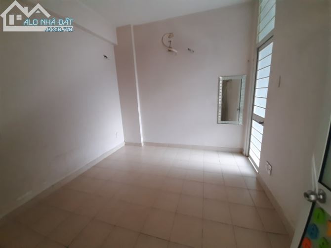 Căn Hộ Ehome 2, 55m2, 2PN 1WC, Máy Nước Nóng, Máy Lạnh, Rèm, 5 Triệu, 25 Phút Về Q1 - 4