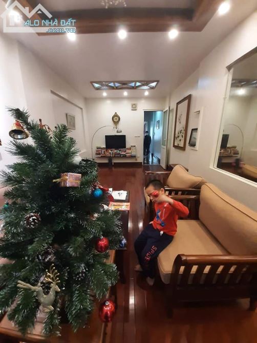Bán nhà mặt ngõ thông sang Hồ Hoàng Cầu, Dt 55m2 x4 tầng, Mt 4,5m, giá 7,8 tỷ - 2