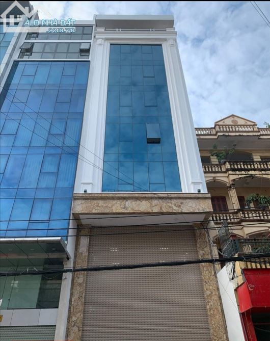 Bán tòa nhà Văn Phòng mặt phố Nguyễn Khang DT 120m2 *9 tầng Mt 8m. Giá 80 tỷ
