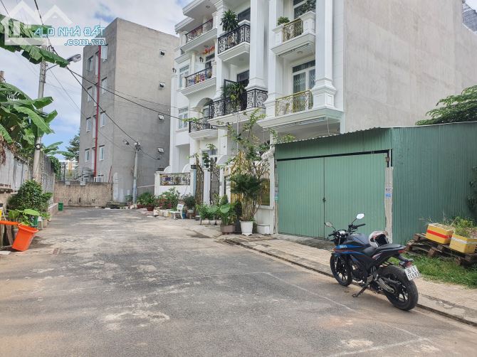 Bán đất mặt hẻm 89 Làng Tăng Phú, TNPA, Quận 9 - DT : 68m2 . giá 5 tỷ 900 - 1