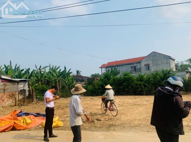 350tr tiền mặt sở hữu đất trung tâm chợ đại hiệp sát quốc lộ 14b đất sạch đẹp vuông vức - 5