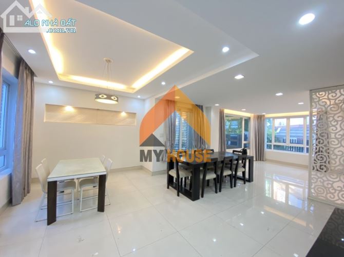 KHOÁI KHOÁI! Đông về mê mệt với villa trắng xinh lung linh như NGỌC TRINH - 2