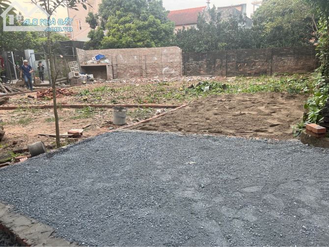 BÁN ĐẤT ĐÔNG YÊN, 2 MẶT NGÕ  Ô VÀO TẬN ĐẤT, MẶT TIỀN RỘNG 652M 20M MẶT TIỀN GIÁ 6.5 TỶ - 2