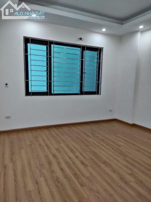 Bán nhà 5 tầng phố Đông Tác, quận Đống Đa, Dt 35m2 Mt 4m, giá 4,5 tỷ - 2