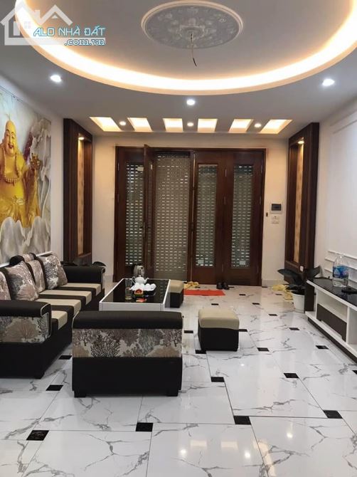 Bán nhà 7 tầng thang máy phố Minh Khai, Dt 50m2, 1 nhà ra phố, giá 6,8 tỷ