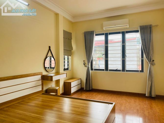 BÁN GẤP NHÀ ĐẸP PHỐ HOÀNG MAI, HÀ NỘI - 42M2, 5 TẦNG, CHỈ 6.5 TỶ - 1