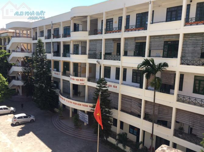 Bán Trường học-Sổ đỏ lâu dài- Long Biên -4939m2, 6 tầng, mặt tiền 91m, 166 tỷ.