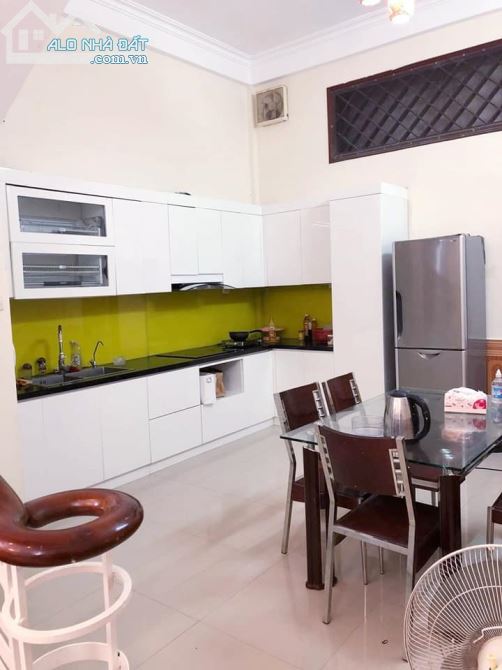Bán nhà phố Láng Hạ, Dt 47m2 Mt 4m, x4 tầng, Ngõ thông, giá 5,2 tỷ - 1
