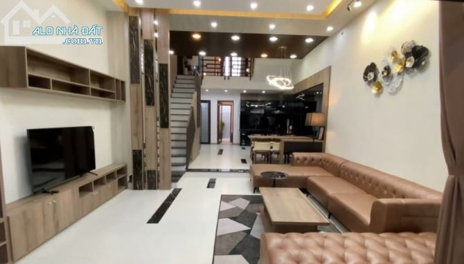 Bán nhà phố Nguyễn Phúc Lai, thông sang ngõ 34 Hoàng Cầu, 45m2 x5 tầng Mt 4m, giá 5,3 tỷ - 1