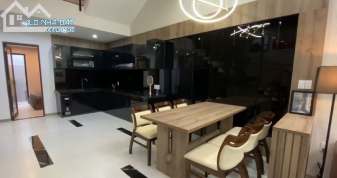Bán nhà phố Nguyễn Phúc Lai, thông sang ngõ 34 Hoàng Cầu, 45m2 x5 tầng Mt 4m, giá 5,3 tỷ - 2